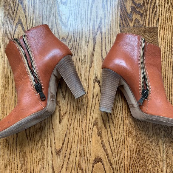 Brown Leather Boots, size 8 - Picture 2 of 2